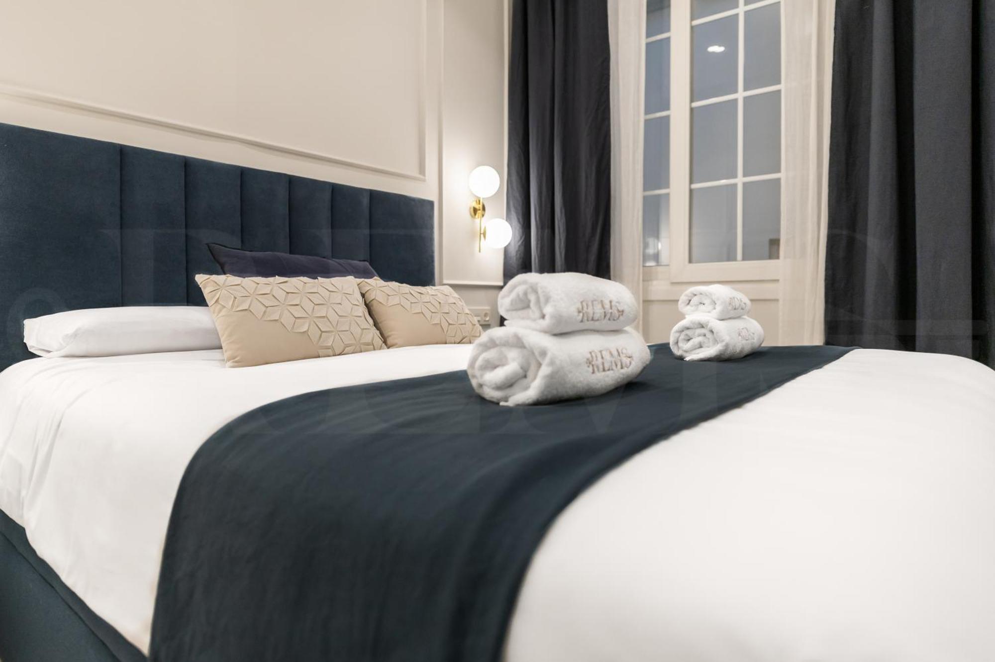 Apartamento Historic Charm Steps From Landmarks By Rems